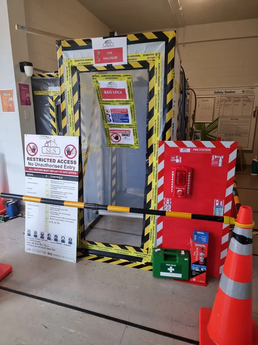 Airlock entry with restricted access board