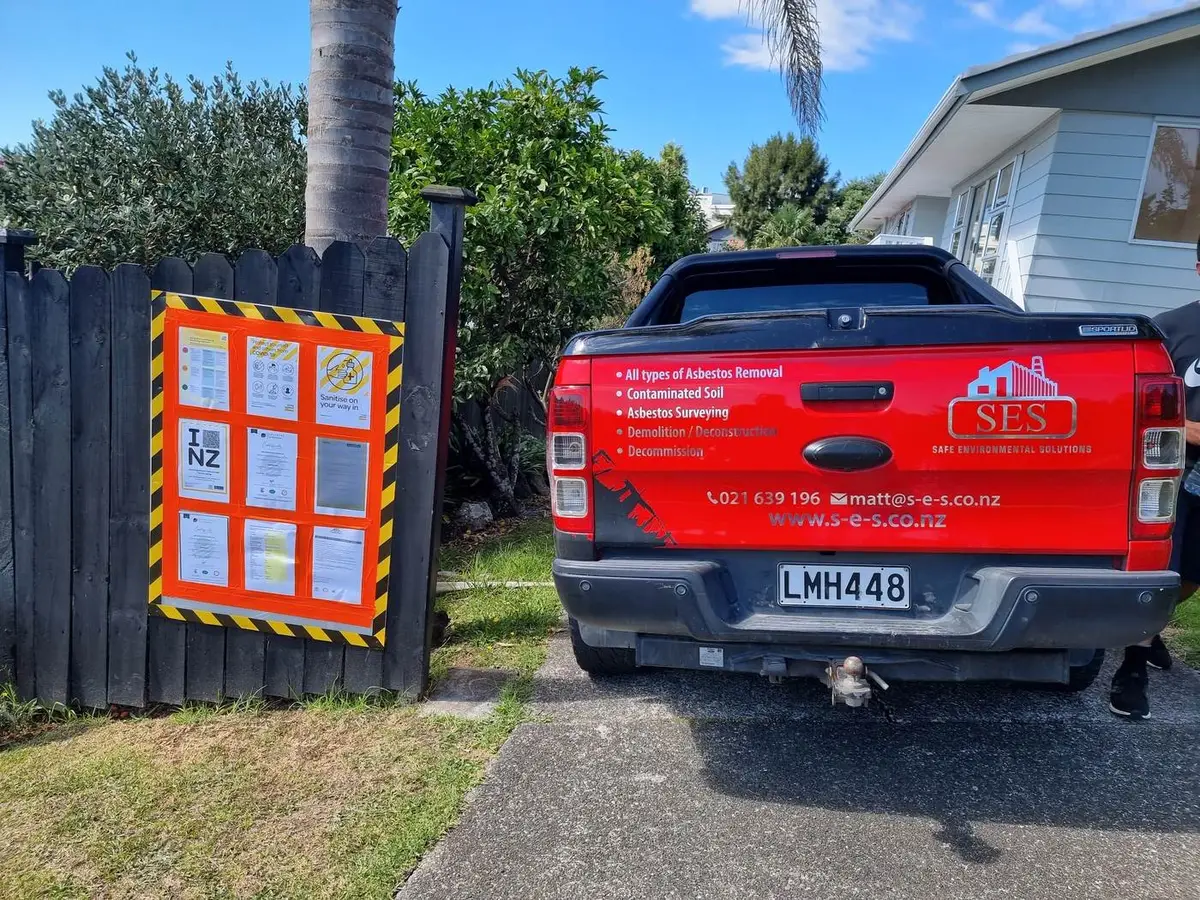 SES ute and site signage board at the residential asbestos job