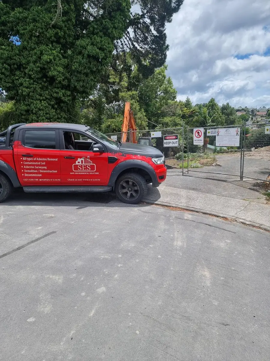 SES ute on the street at the sub-division demolition